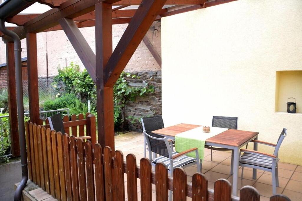 Вилла Ferien Im Winzerhaus Трабен-Трарбах Экстерьер фото