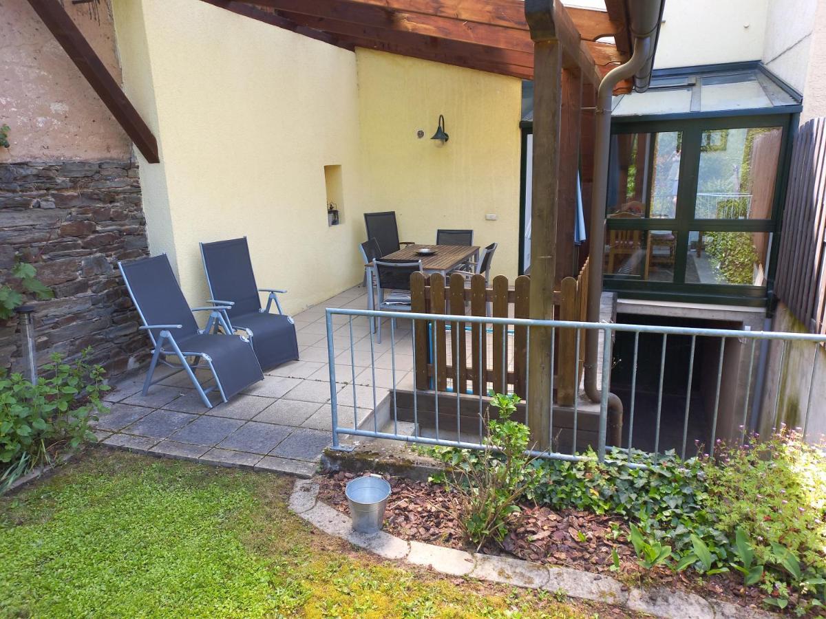 Вилла Ferien Im Winzerhaus Трабен-Трарбах Экстерьер фото